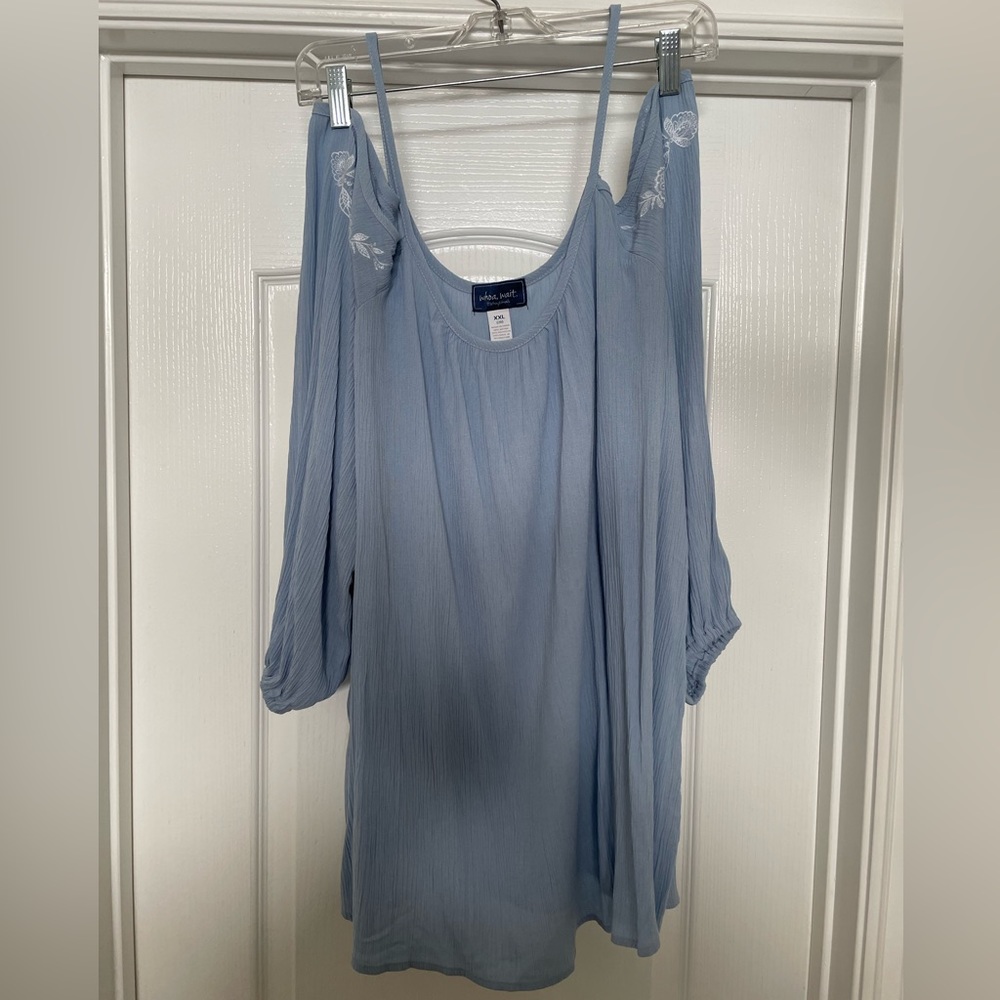 NWOT Whoa, Wait 3/4 sleeve cold shoulder gauze top size XXLarge- light blue